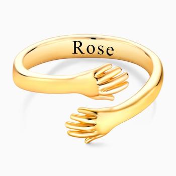 El Abrazo Del Nombre Personalizado Suena El Amor Que Abraza El Regalo Del Anillo Abierto Del Anillo Apilable De La Mano