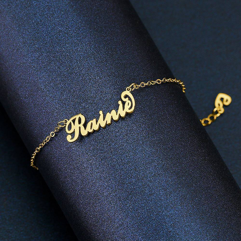 Tobillera con el nombre del ni?o ba?ada en oro de 14 quilates - Longitud ajustable