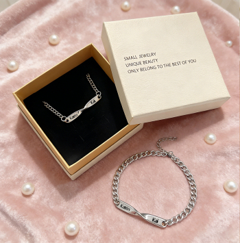 Pulsera Personalizada Con Nombre En Espiral Para Parejas: Brazalete Personalizado Con Espiral Grabado Para Él Y Para Ella. Regalo Para Pareja. - 