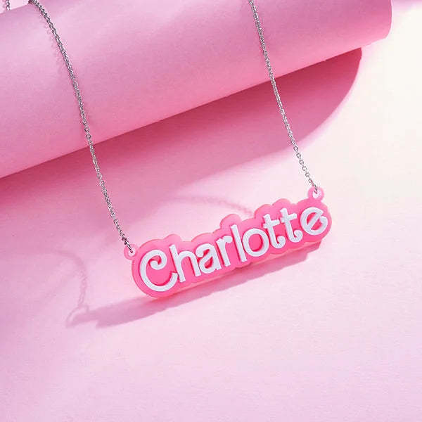 Collar Acrílico Personalizado De Muñeca Barbi Rosa Y Blanco Con Nombre, Regalo De Navidad, Cumpleaños, Día De San Valentín Para Ella - TuNombrecollar