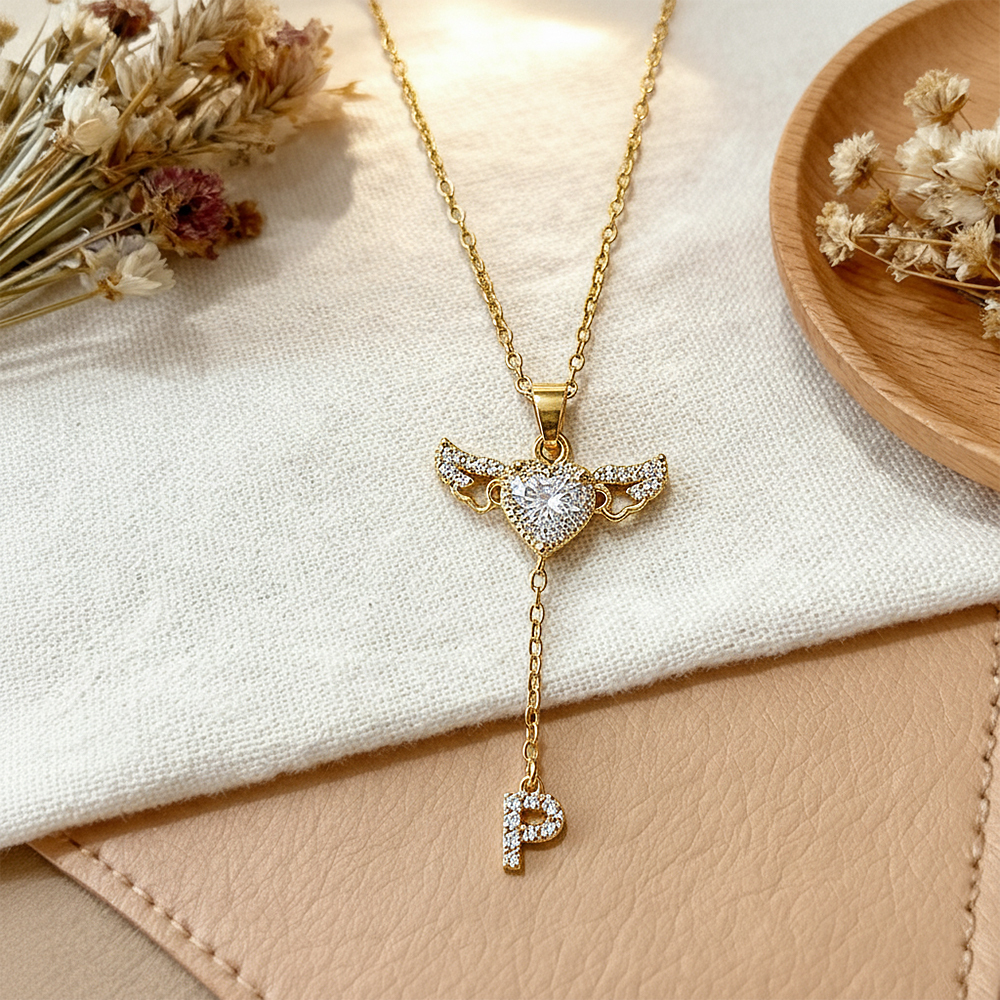Collar Con Inicial Y Alas De Cupido Animadas. Collar Personalizado Con Colgante De Inicial Y Alas Móviles. Divertido Colgante Cinético Con Inicial. Regalo De Navidad Para Ella. - 