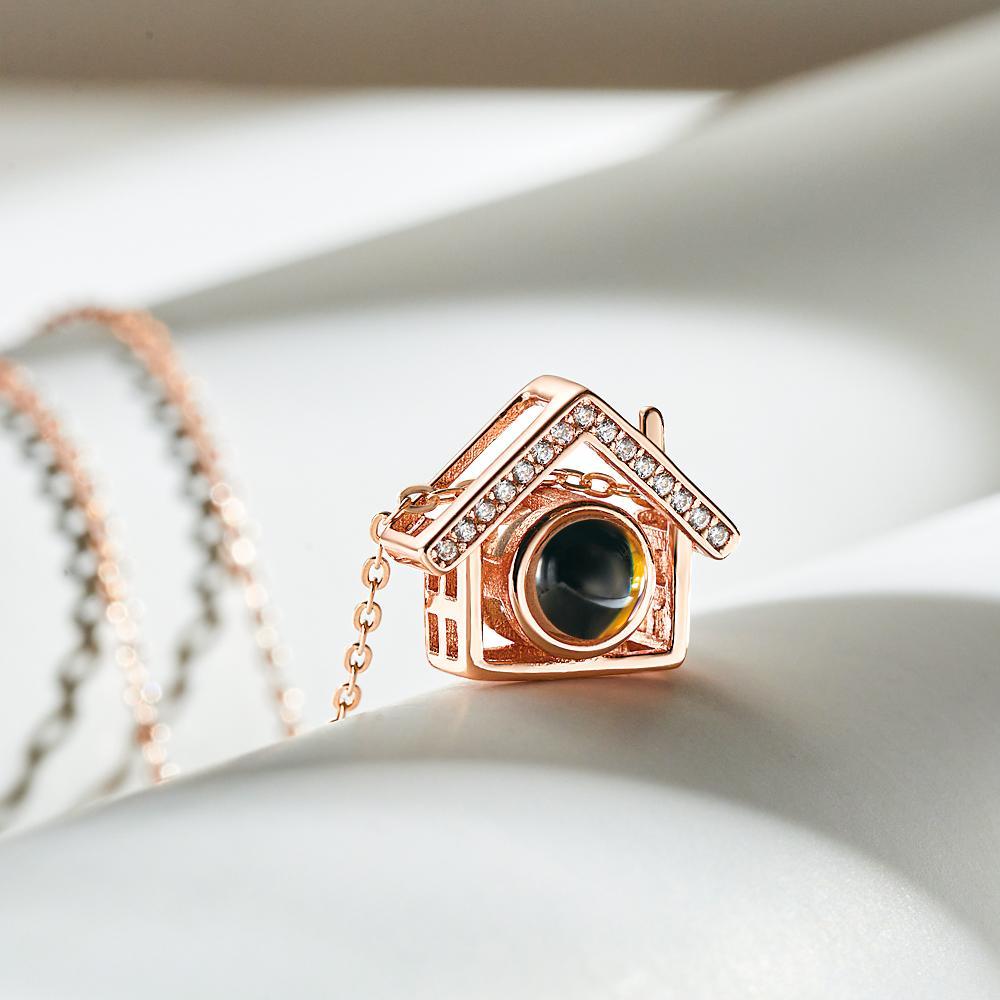 Collana Con Proiezione Fotografica Personalizzata I Nostri Regali Commemorativi Per La Coppia Di Casa - tuacollananome
