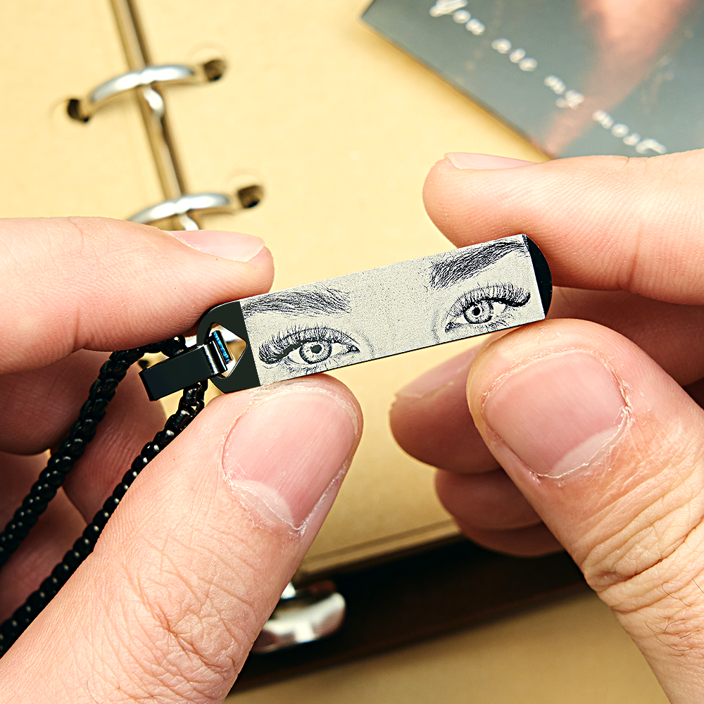 Collana Con Barra Per Occhio Incisa Personalizzata, Incisione Fotografica Personalizzata Dell'occhio, Ciondolo A Barra Verticale, Collana Con Catena A Cubo In Oro Con Immagine Dell'occhio