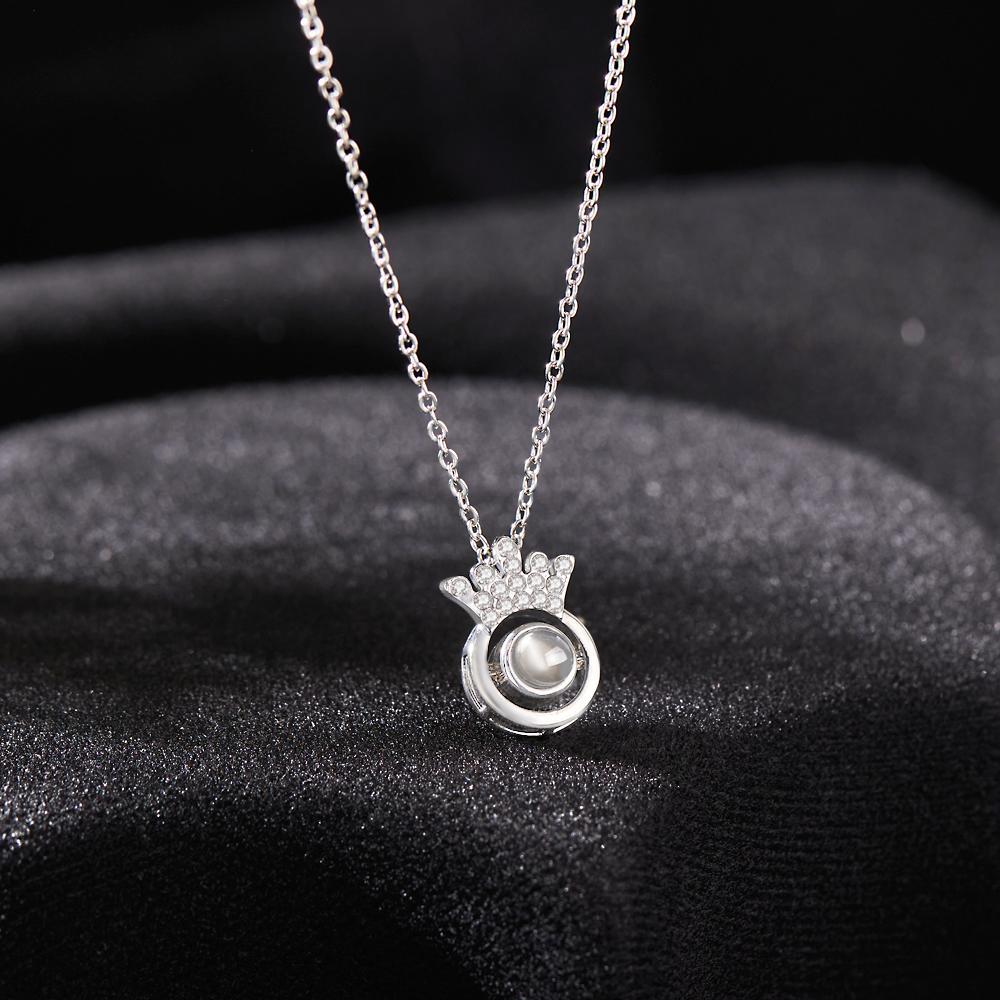 Collana Per Proiezione Fotografica Personalizzata Corona Regali Creativi - tuacollananome