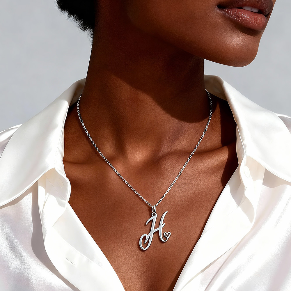 Collana Con Lettera Personalizzata - Collana Con Lettera Singola Personalizzata, Semplice Collana Con Lettera E Accento A Forma Di Cuore, Regalo Per Le Donne - 