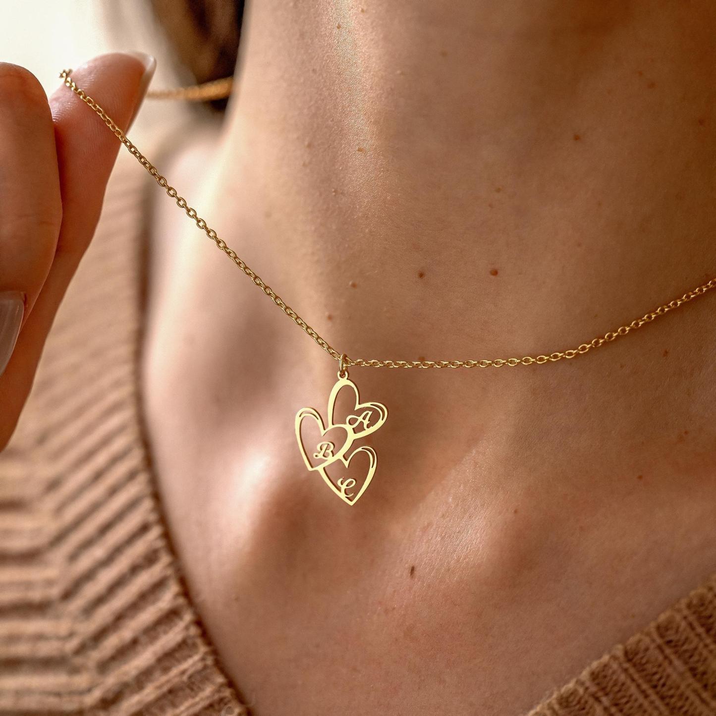 Collana Con Ciondolo A Cuore Iniziale Personalizzato Regalo Di Gioielli Con Ciondolo A Cuore Iniziale Personalizzato Per La Mamma - 