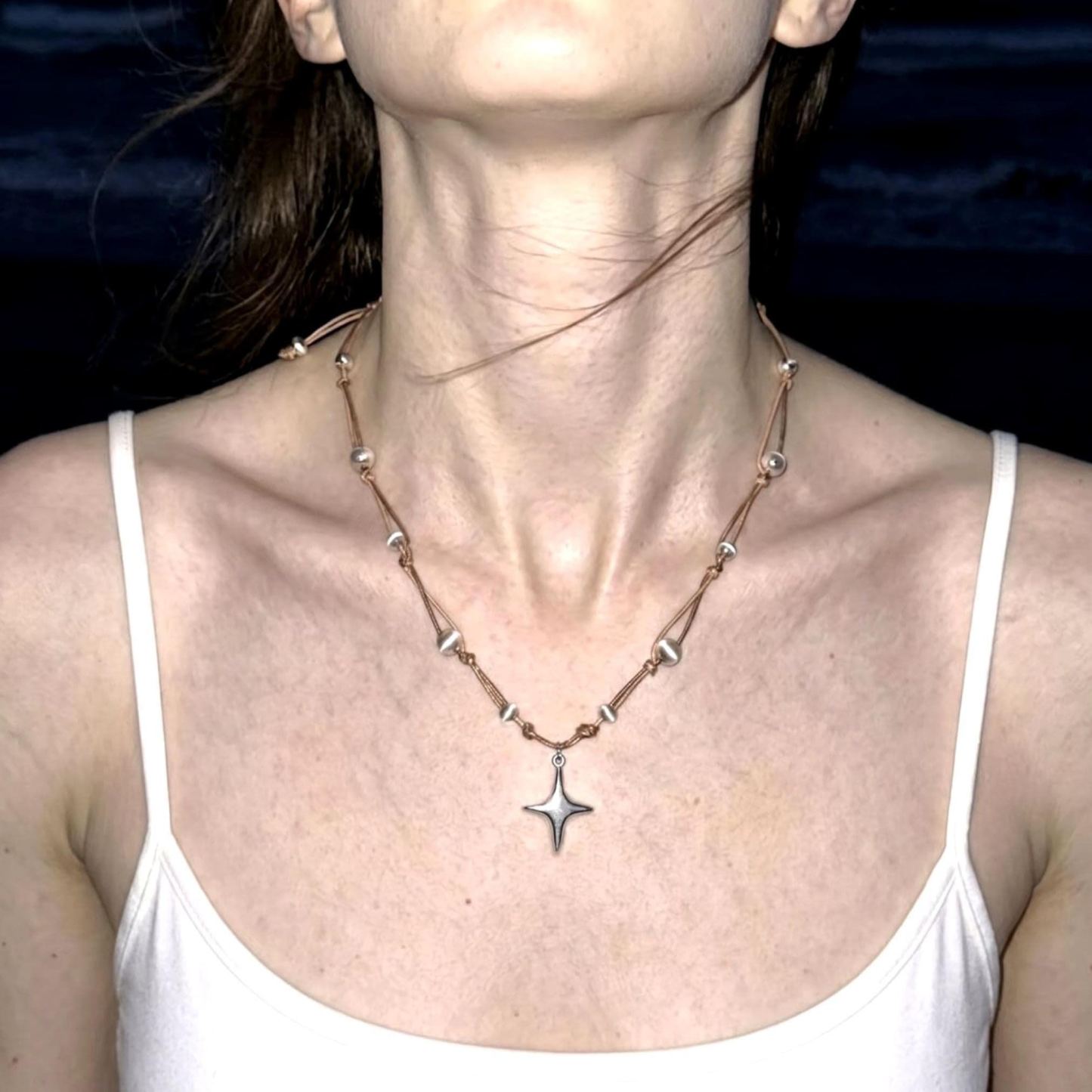 Collana Minimalista Con Stella A Quattro Punte Elegante Girocollo Con Catena Di Perline Gioielli Bohémien Per Le Donne - 