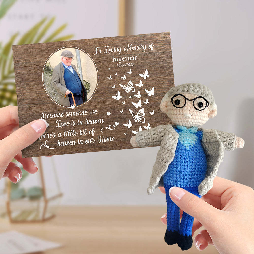Poupée Au Crochet Personnalisée En Mémoire Aimante Cadeaux Personnalisés Mini Poupées Faites À La Main Ressemblent À Votre Photo Avec Carte Commémorative Personnalisée Pour Grand-père - votrecollierprenomfr