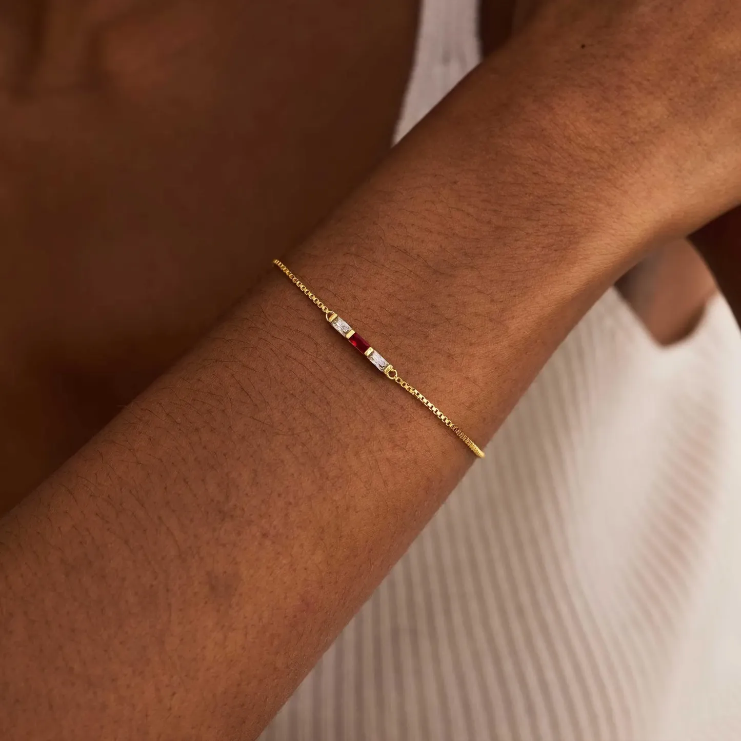 Bracelet Baguette Personnalisé Avec Pierre De Naissance - Bracelet Délicat Avec Pierre De Naissance Familiale - Bracelet Moderne Avec Pierre De Naissance - Cadeau De Noël Pour Elle - votrecollierprenomfr