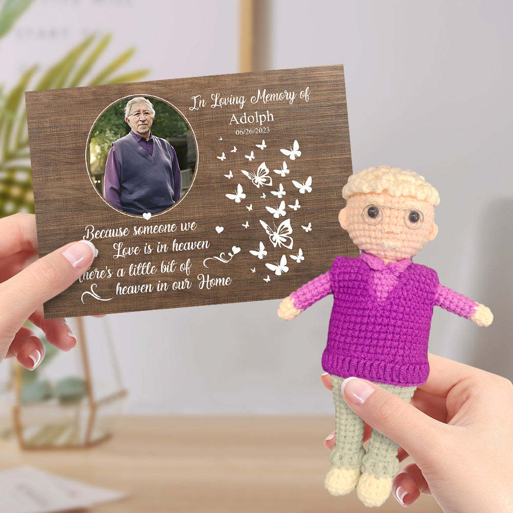 Poupée Au Crochet Personnalisée En Mémoire Aimante Cadeau Personnalisé Les Mini Poupées Faites À La Main Ressemblent À Votre Photo Avec Des Cadeaux De Carte Commémorative Personnalisée Pour Grand-père - votrecollierprenomfr