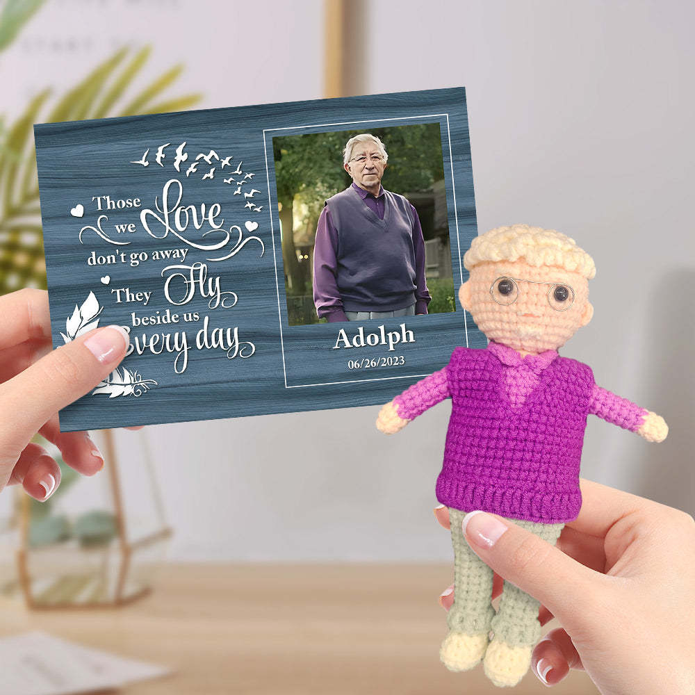 Poupée Au Crochet Personnalisée, Cadeau Personnalisé, Mini Poupées Ressemblantes Faites À La Main Avec Carte Commémorative Personnalisée Pour Grand-père - votrecollierprenomfr