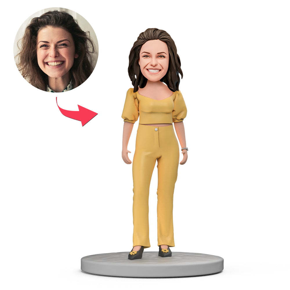 Costume Jaune Fashion Female Boss Bobblehead Personnalisé Avec Texte Gravé - votrecollierprenomfr