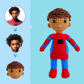 Poupée Au Crochet Avec Visage Personnalisé, Cadeaux Personnalisés, Mini Poupées Tissées À La Main - Spiderman - votrecollierprenomfr