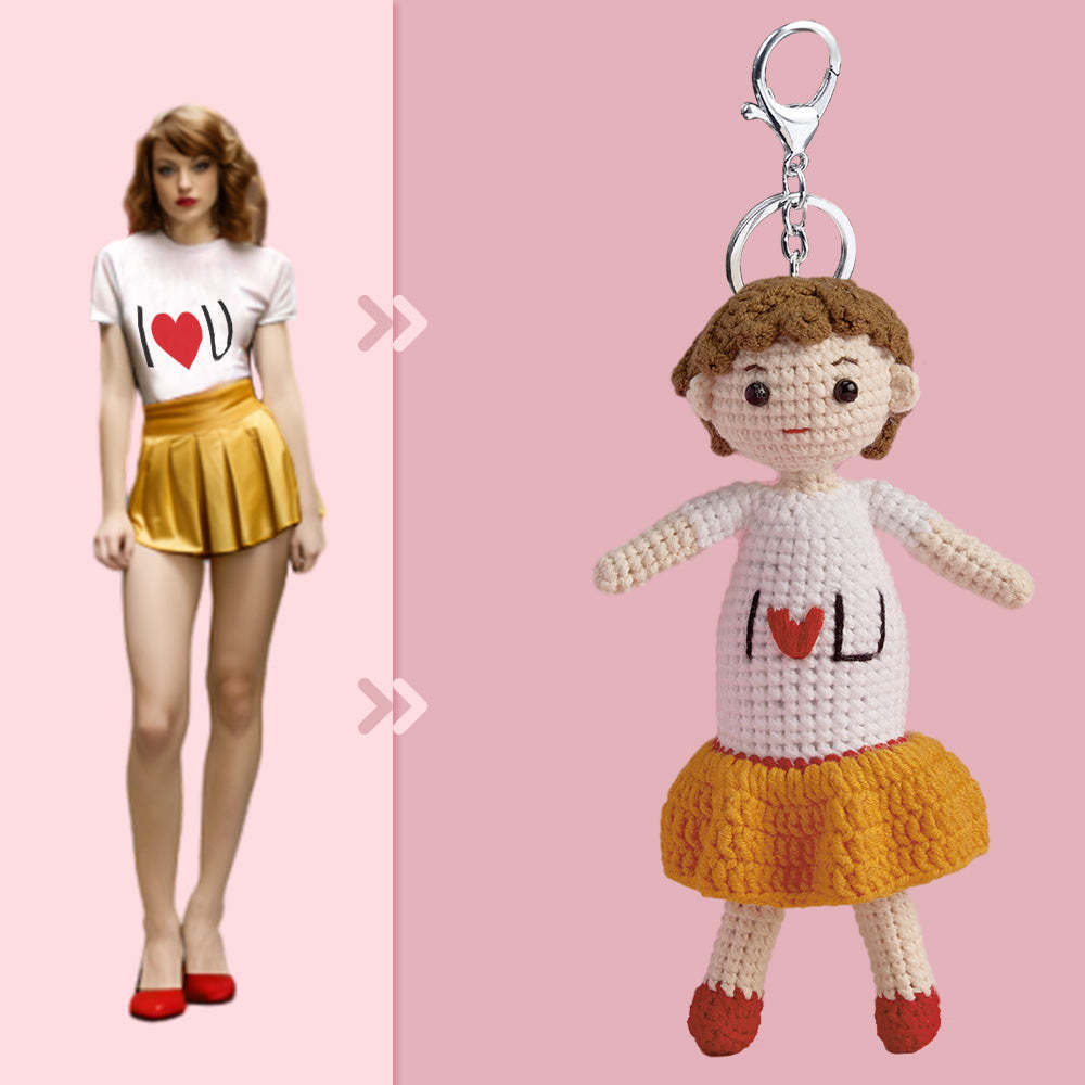 Corps Complet Personnalisable 1 Personne Poupée Au Crochet Personnalisée Cadeaux Personnalisés Mini Poupées Tissées À La Main - I Love U Girl - votrecollierprenomfr