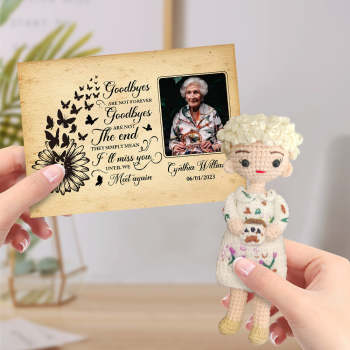 Poupée Au Crochet Personnalisée À Partir De Cadeaux Photo Poupées Semblables Faites À La Main Avec Carte Commémorative De Nom Personnalisé - votrecollierprenomfr