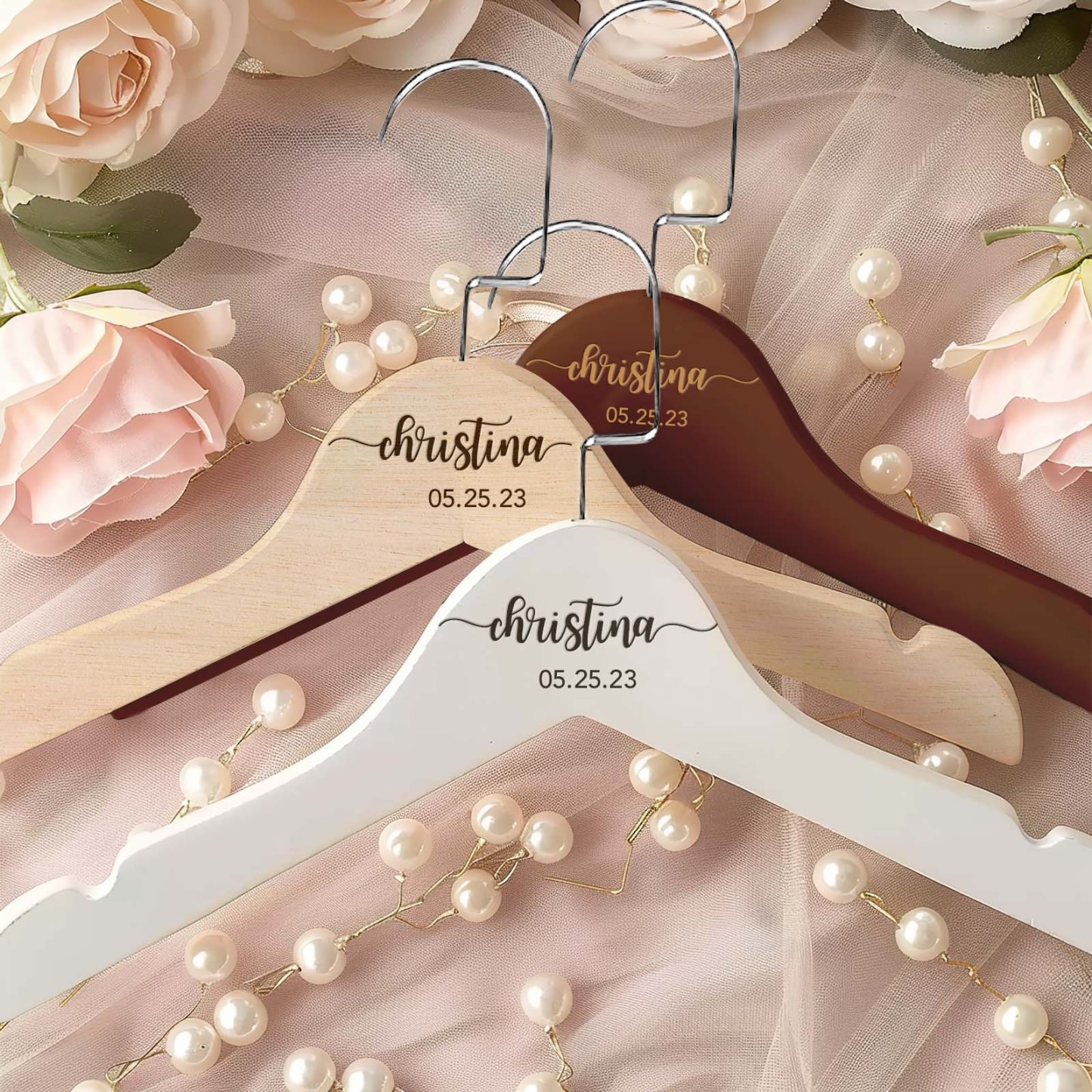 Cintres Personnalisés De Demoiselle D'honneur, Cintre De Mariage, Cintre Personnalisé En Bois Gravé, Cintre De Robe De Mariée, Cintres De Nom De Mariage - votrecollierprenomfr