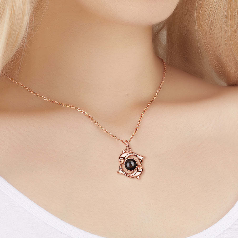 Collier De Projection Personnalisé, Pendentif En Forme De Dauphins, Cadeau Pour Elle - votrecollierprenomfr