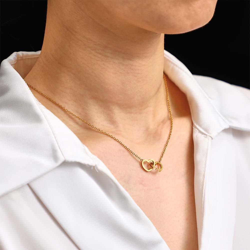 Collier Gravé Personnalisé Deux Cœurs, Noms Personnalisés, Cadeau Pour Les Couples - votrecollierprenomfr