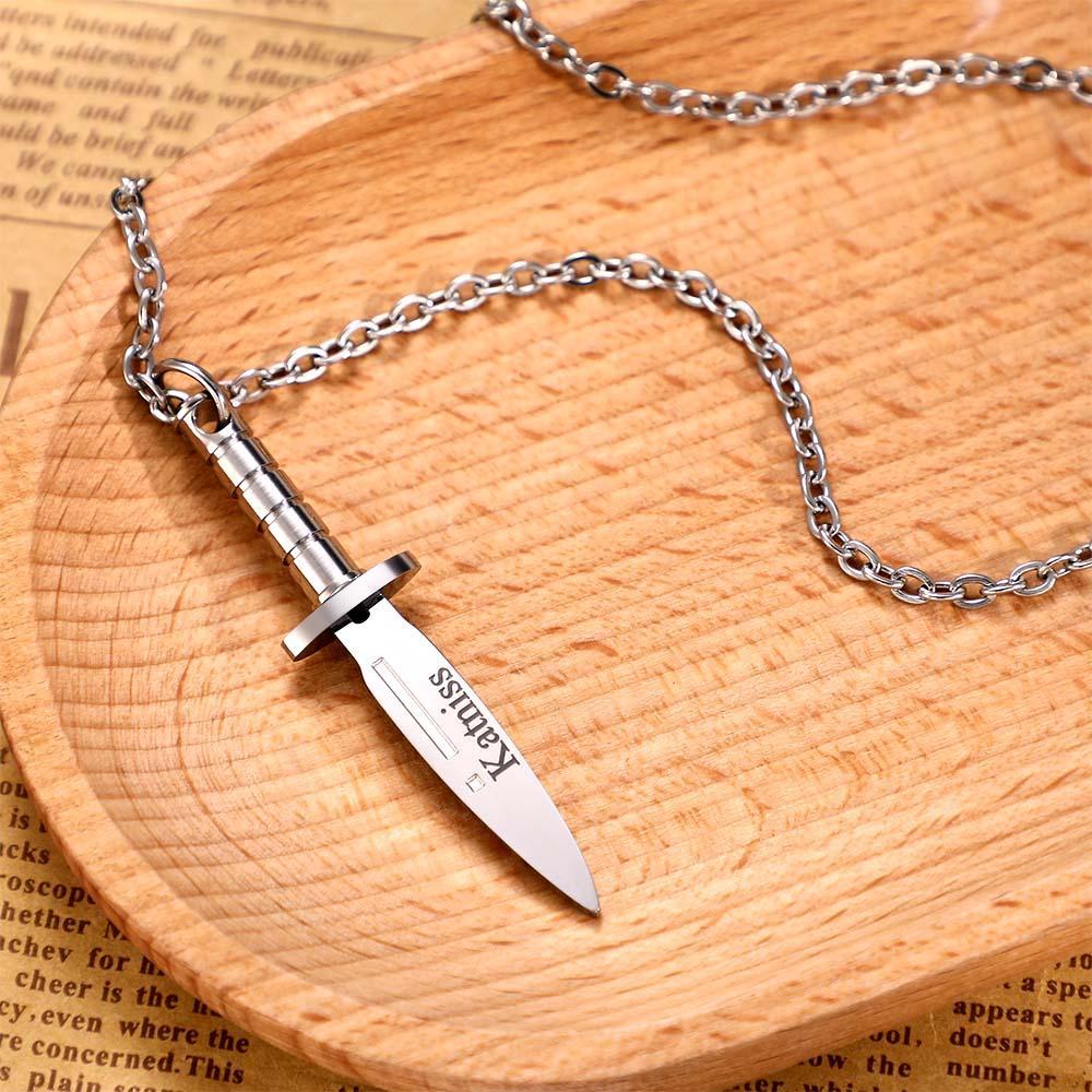 Collier Avec Nom Personnalisé, Poignard En Métal, Cadeau Cool Pour Hommes - votrecollierprenomfr