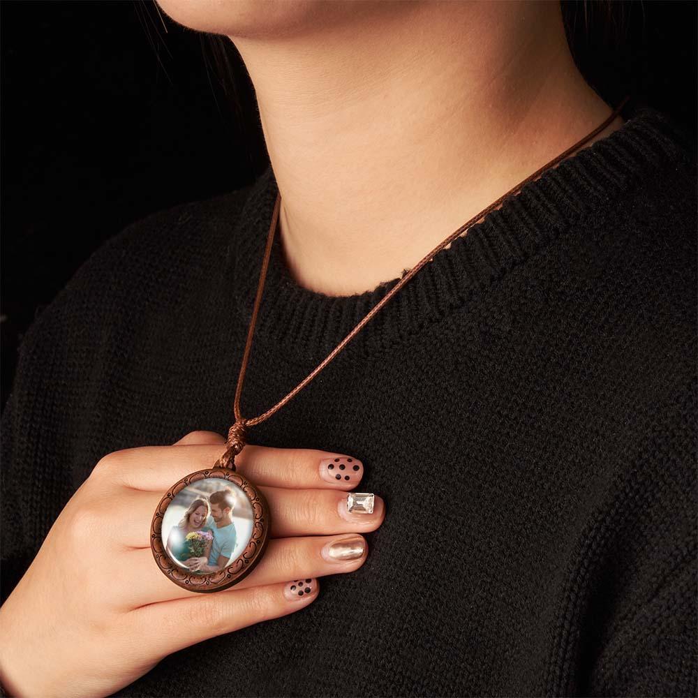 Collier Photo Personnalisé, Cadeaux Pour Lui, Pendentif En Bois, Nom Personnalisé Gravé, Pendentif Rond - votrecollierprenomfr