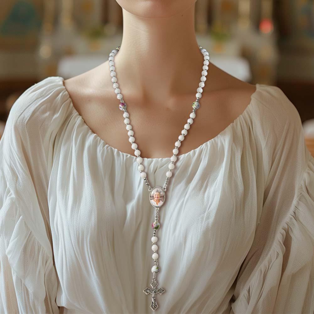 Chapelet Personnalisé En Perles, Collier Croisé, Collier Rose En Céramique Personnalisé Avec Photo - votrecollierprenomfr