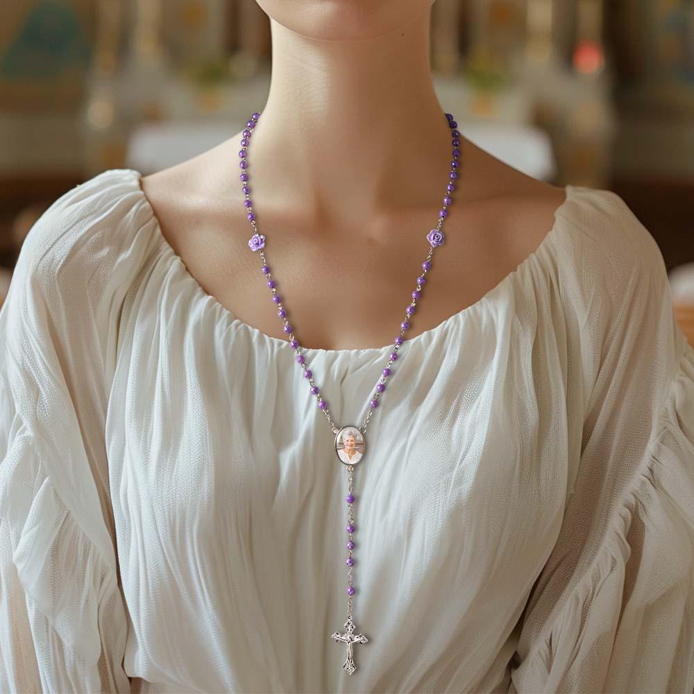 Collier De Perles De Chapelet Personnalisé, Collier De Perles De Rose Violette Plaqué Personnalisé Avec Photo - votrecollierprenomfr