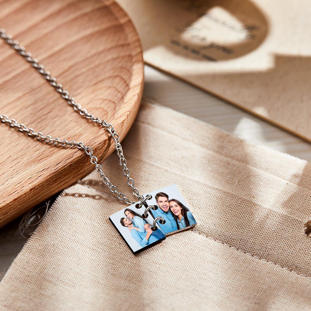 Collier Photo Gravé Personnalisé Livre D'histoire D'amour Cadeaux De Couple - votrecollierprenomfr