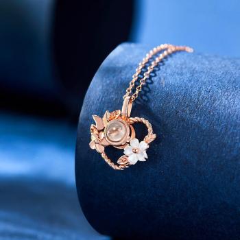 Collier De Projection Personnalisé Cadeaux De Conception De Fleurs En Forme De Coeur - votrecollierprenomfr
