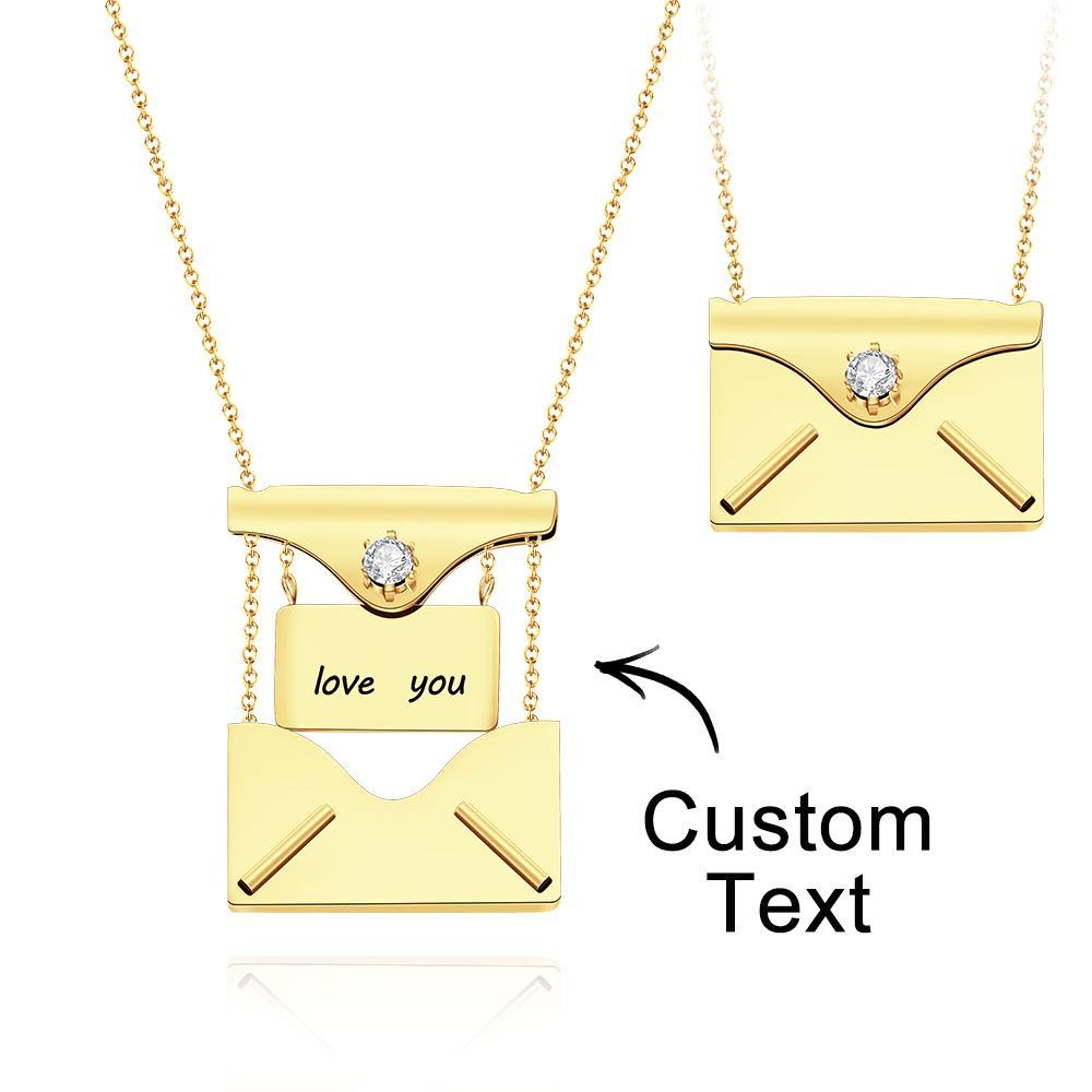 Collier De Lettre De Naissance D'enveloppe Gravée Avec Des Bijoux De Texte Cachés - votrecollierprenomfr