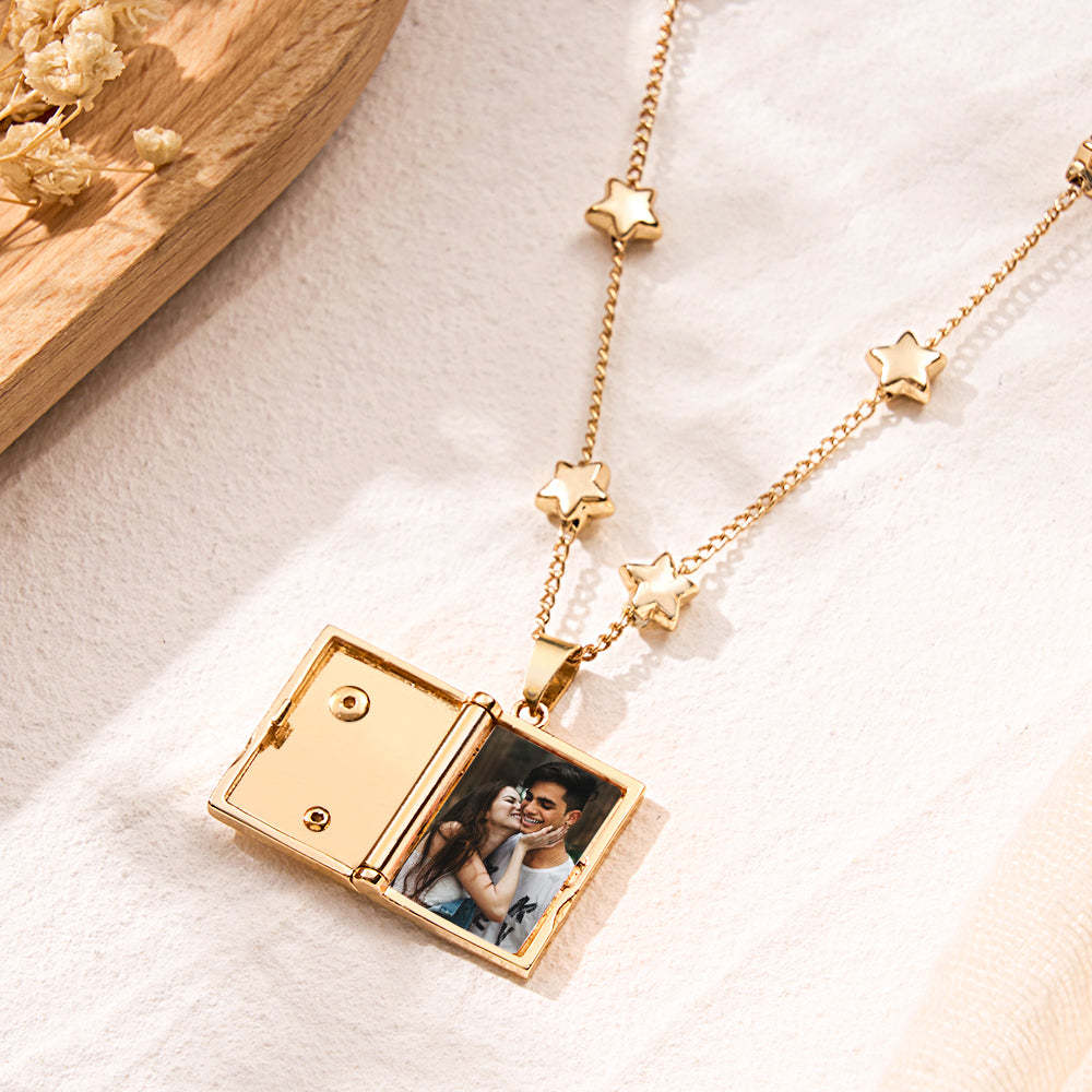 Collier Médaillon Photo Personnalisé, Pendentif Élément Étoile Lune À La Mode, Cadeau D'amour - votrecollierprenomfr