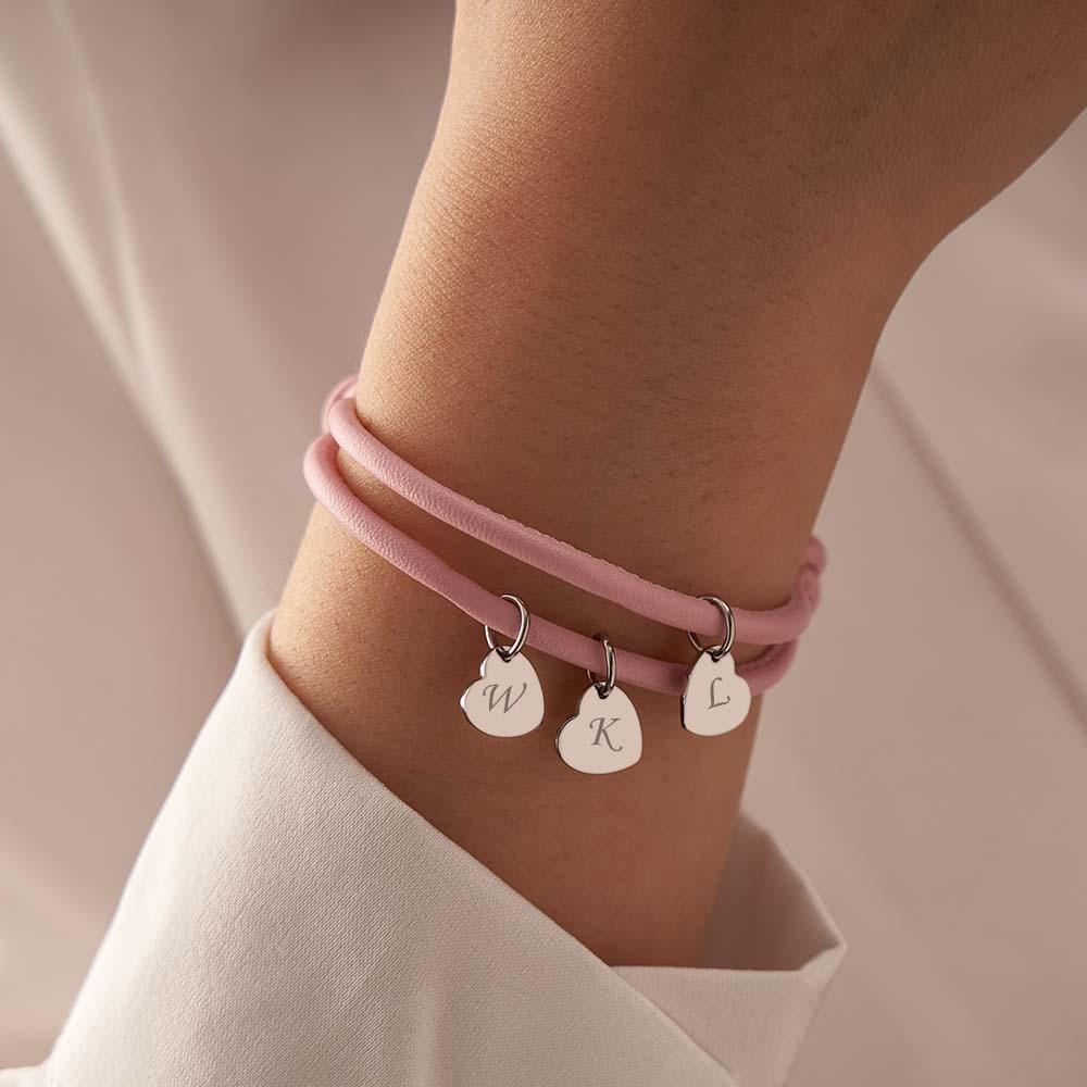 Bracelet En Cuir Gravé Avec Pendentifs En Forme De Cœur, Réglable, Exquis, Cadeaux Pour Les Amoureux - votrecollierprenomfr