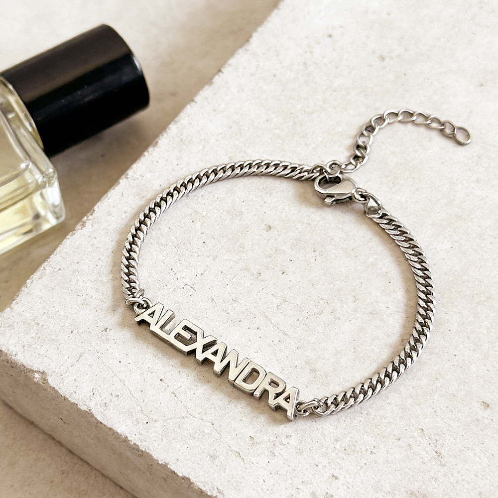 Bracelet Prénom Personnalisé Sur Chaîne Gourmette, Bracelet Prénom Moderne En Lettres Majuscules, Bijou Prénom Personnalisé À Grosse Chaîne - votrecollierprenomfr