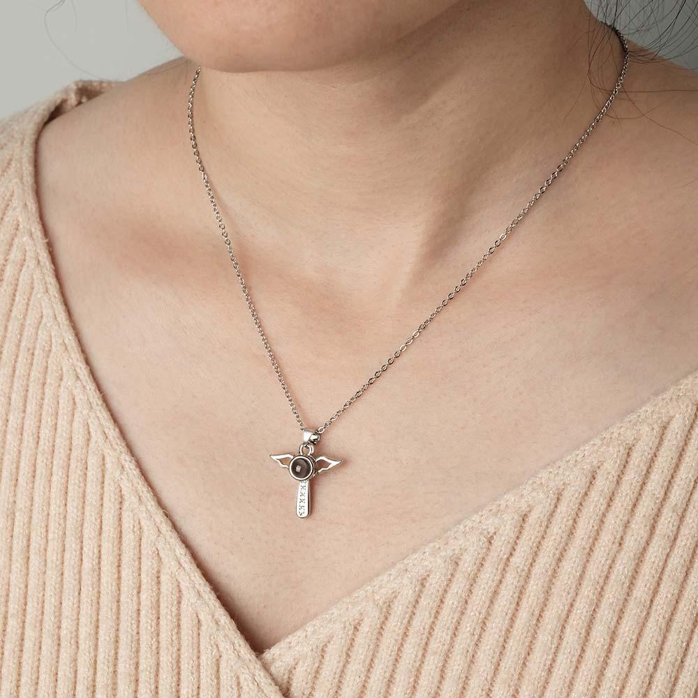 Collier De Projection Personnalisé Ailes D'ange Cadeau Romantique Pour Elle - votrecollierprenomfr