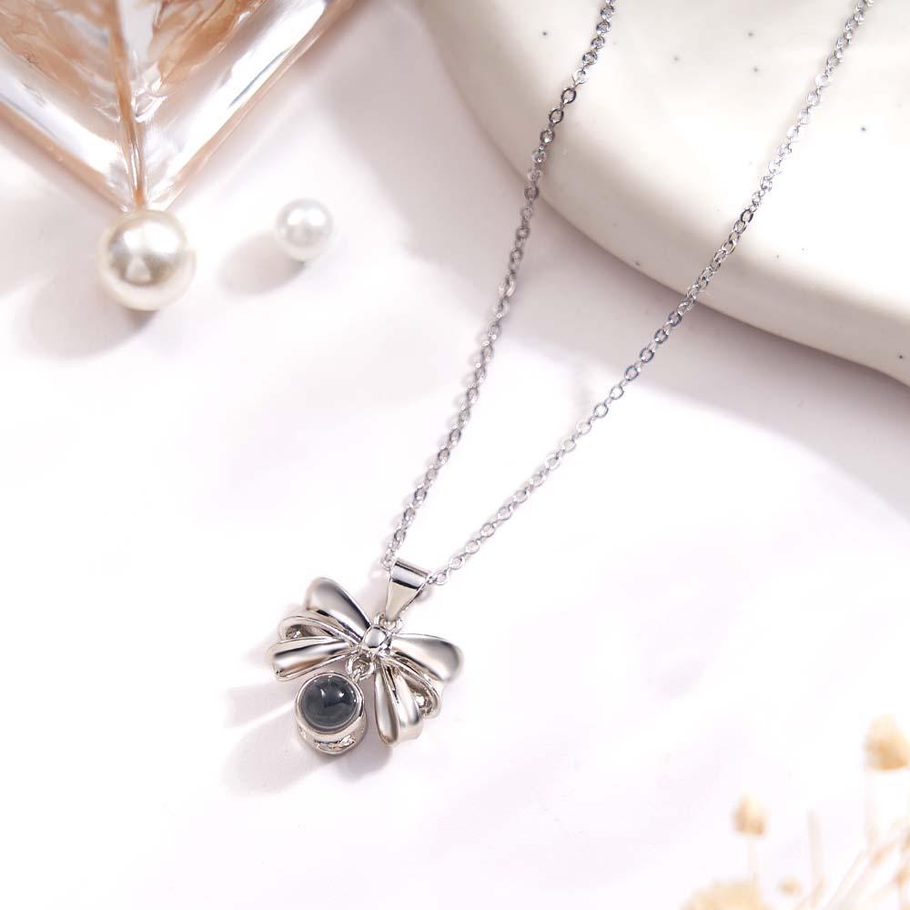 Collier De Projection Personnalisé, Cadeau Pour Fille Avec Nœud Doux - votrecollierprenomfr