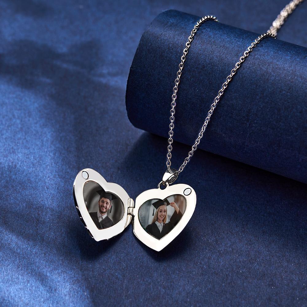 Collier Photo Personnalisé En Forme De Coeur Classe De 2022 Pendentif Collier Graduation Cadeau - votrecollierprenomfr