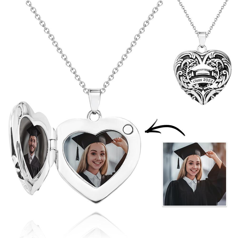 Collier Photo Personnalisé En Forme De Coeur Classe De 2022 Pendentif Collier Graduation Cadeau - votrecollierprenomfr