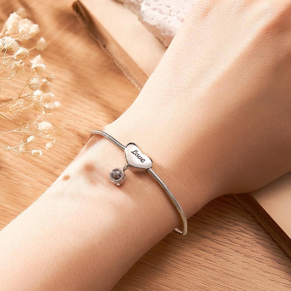 Bracelet De Projection Personnalisé Cadeau Coeur Gravé Pour Elle - votrecollierprenomfr