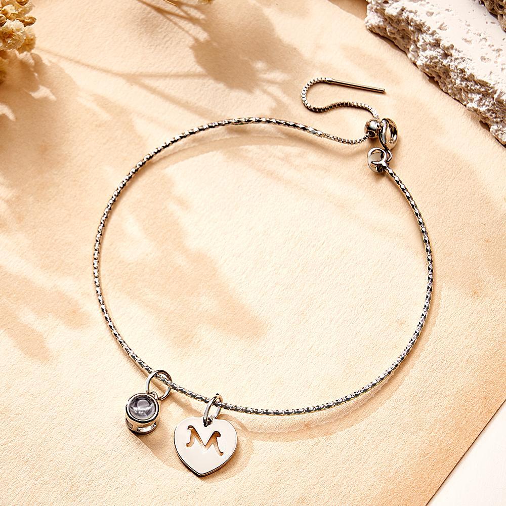 Bracelet De Lettre De Projection Personnalisé, Cadeau Simple Pour Elle - votrecollierprenomfr