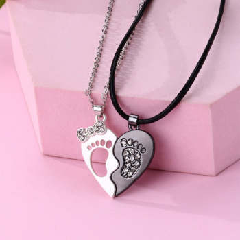 Collier Magnétique De Couple De Pieds En Forme De Coeur Cadeau Créatif - votrecollierprenomfr