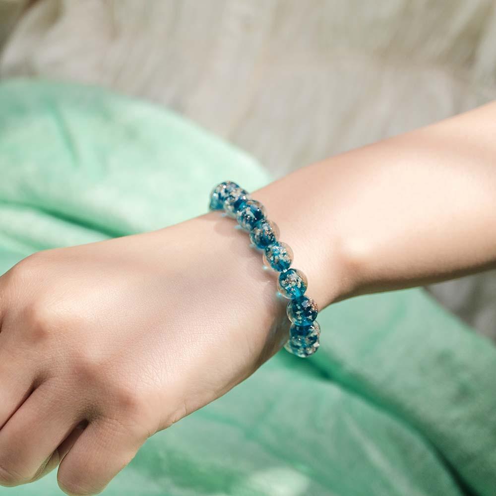 Bracelet De Perles Extensibles En Verre Luciole Bleu Royal, Brille Dans Le Noir, Lumineux - votrecollierprenomfr