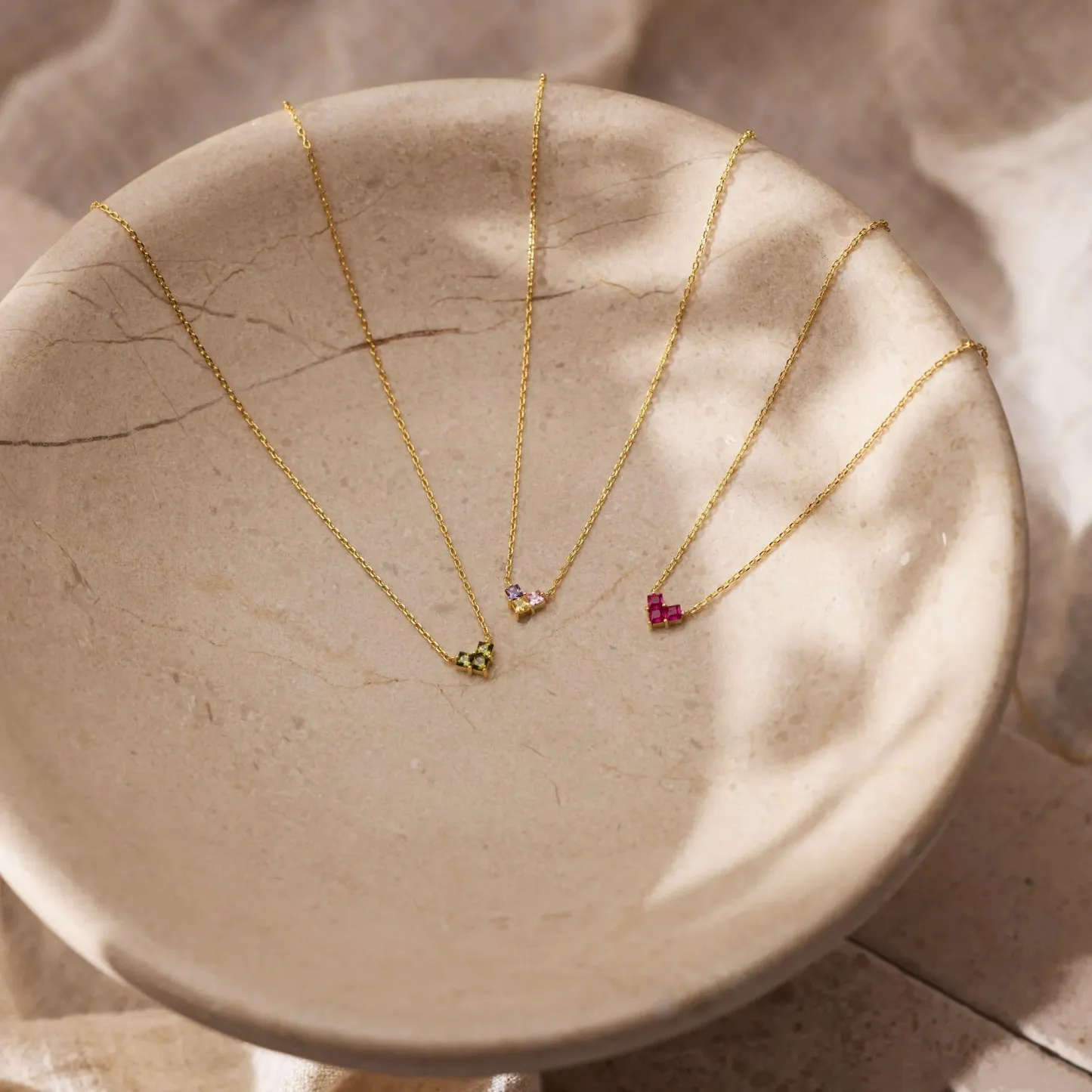 Collier Pendentif Cœur Délicat Personnalisé Avec Pierre De Naissance - Collier Minimaliste - Cadeau Saint-valentin - votrecollierprenomfr