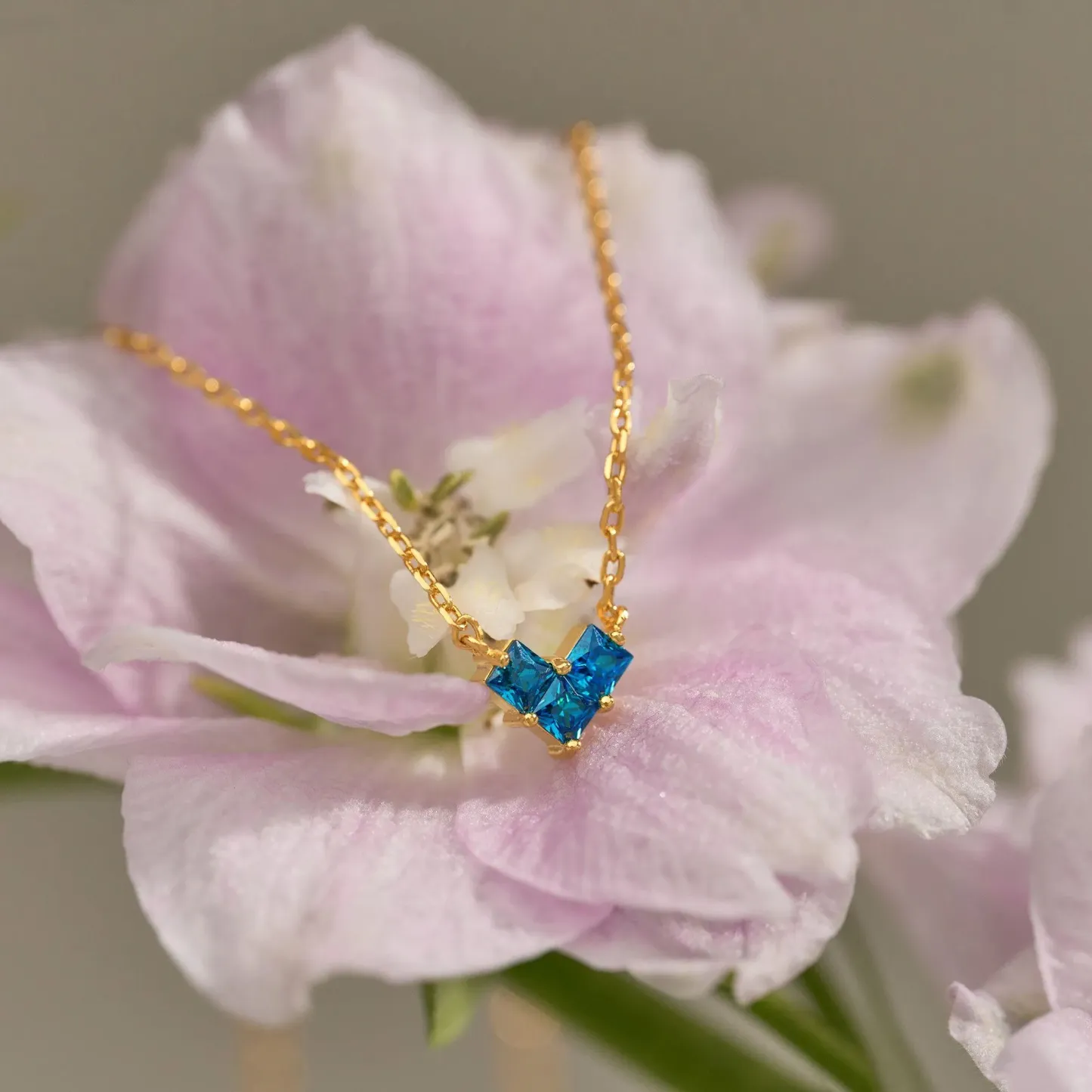 Collier Pendentif Cœur Délicat Personnalisé Avec Pierre De Naissance - Collier Minimaliste - Cadeau Saint-valentin - votrecollierprenomfr