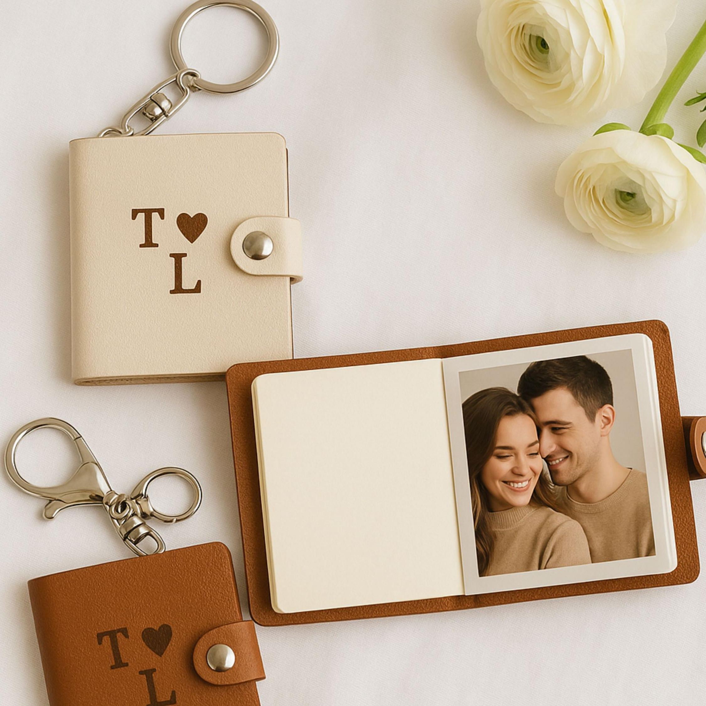 Porte-clés Mini Album Photo En Cuir Personnalisé - Cadeau Idéal Pour Noël, Un Anniversaire Ou Toute Autre Occasion