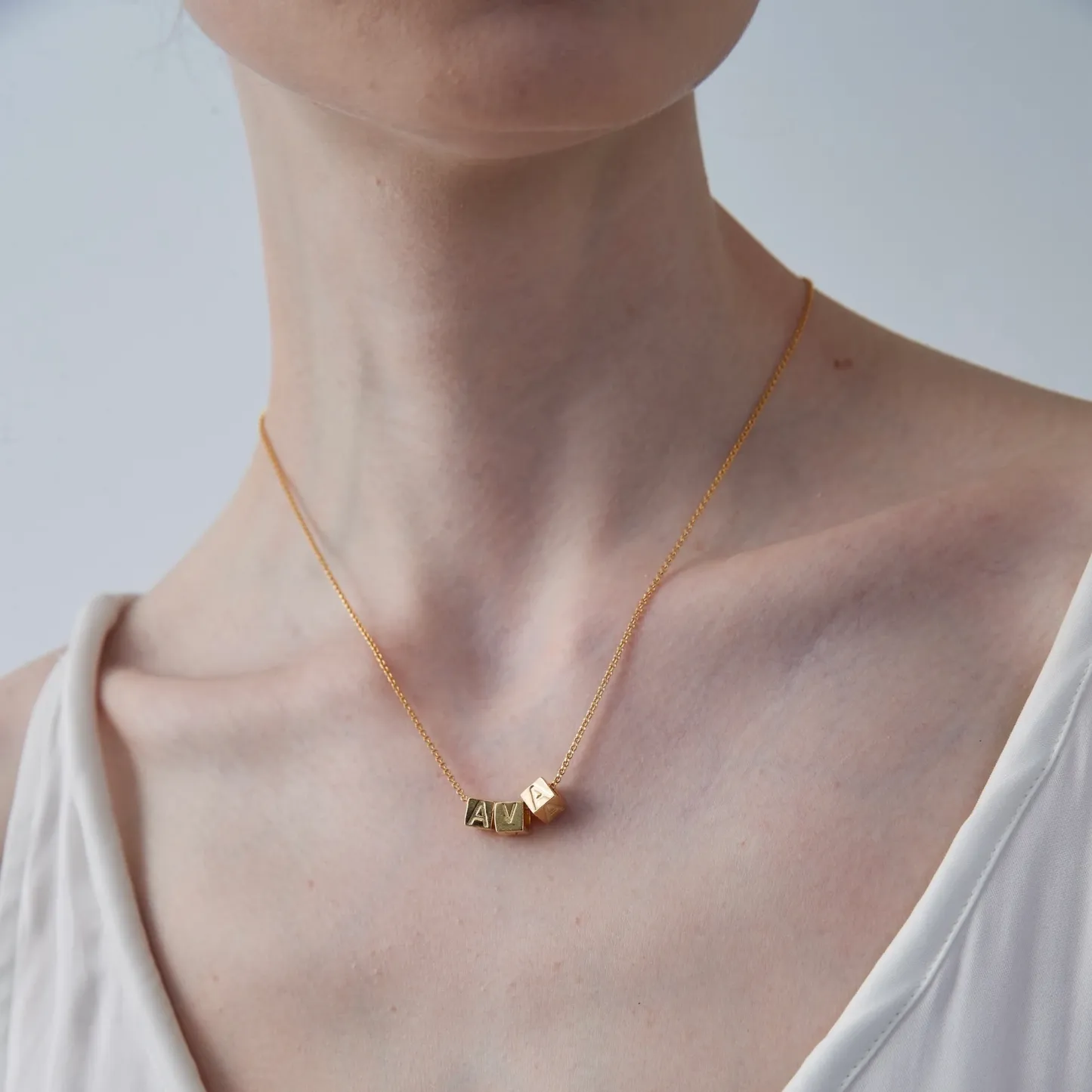 Collier Pendentif Cube Personnalisé Avec Initiale, Bijou En Perles Cubiques, Cadeau Pour Elle - votrecollierprenomfr