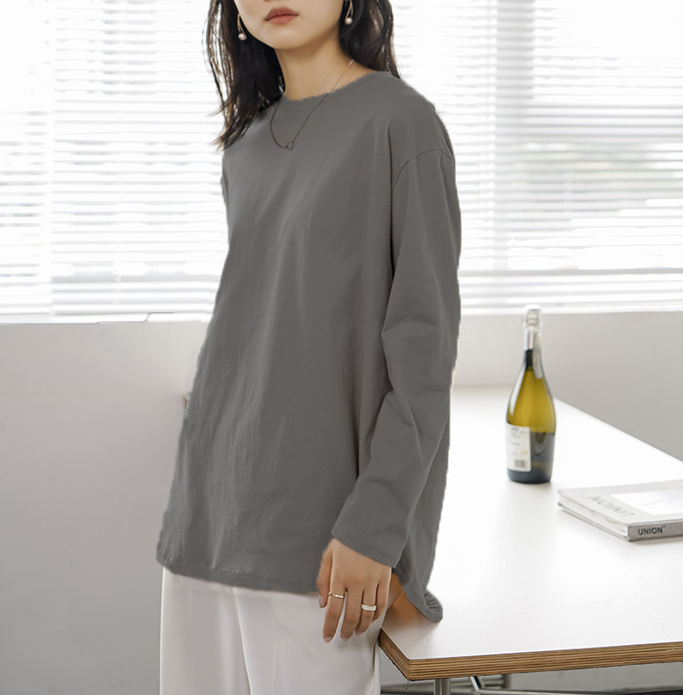 新品5色現貨秋冬寬鬆休閒純色圓領長袖，寬鬆版型，貼膚溫和無負擔，腰腹微收剪裁遮肉顯腰細，疊穿不臃腫還百搭