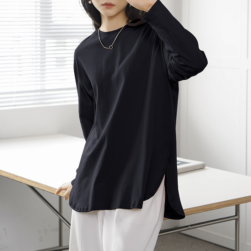 新品5色現貨秋冬寬鬆休閒純色圓領長袖，寬鬆版型，貼膚溫和無負擔，腰腹微收剪裁遮肉顯腰細，疊穿不臃腫還百搭