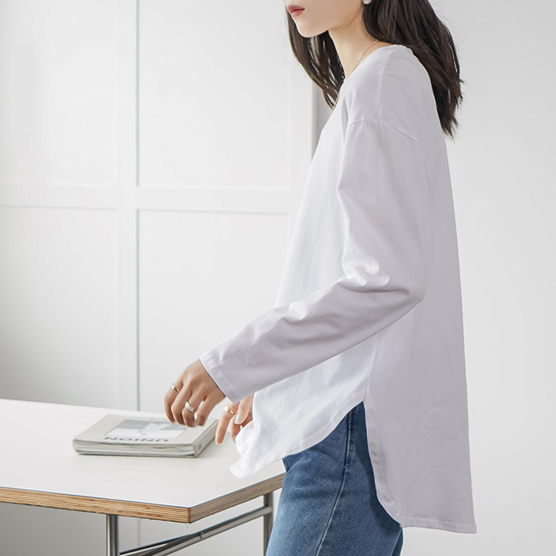 新品5色現貨秋冬寬鬆休閒純色圓領長袖，寬鬆版型，貼膚溫和無負擔，腰腹微收剪裁遮肉顯腰細，疊穿不臃腫還百搭