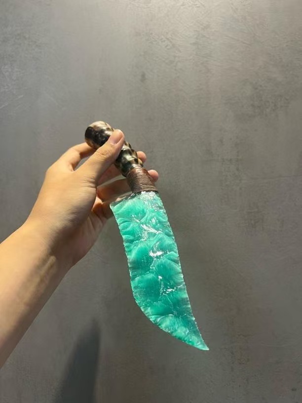 Cosplay ブラインドボックス ハンターナイフ - ランダムな素材とランダムなハンドル