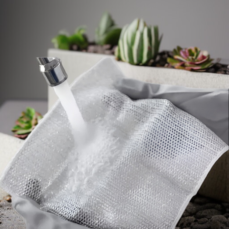 Stainless steel cleaning cloth