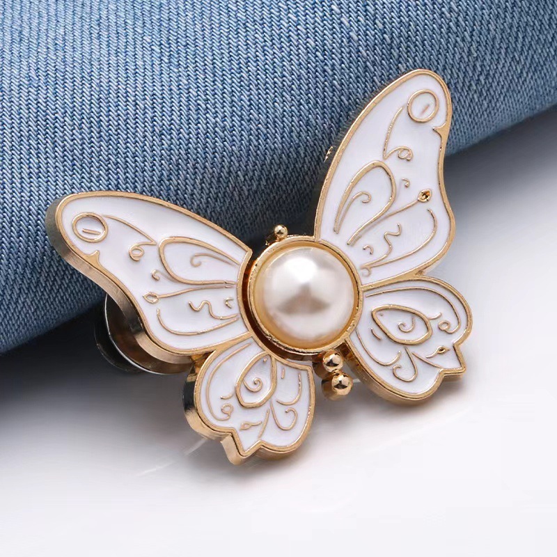 No-sew, no-nail butterfly adjustment buckle